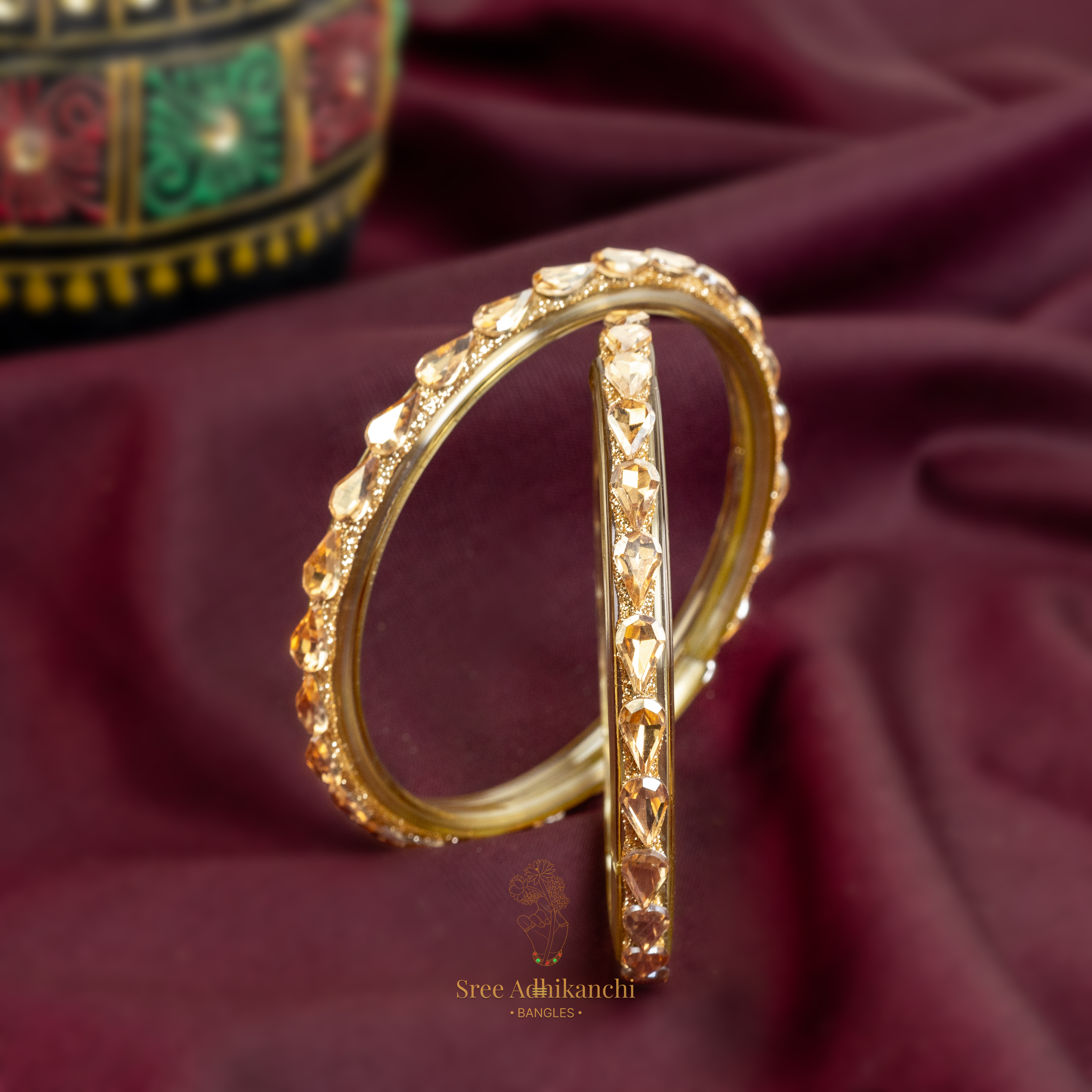 Golden Kundan Spear Design Glass Bangles - 2pc set