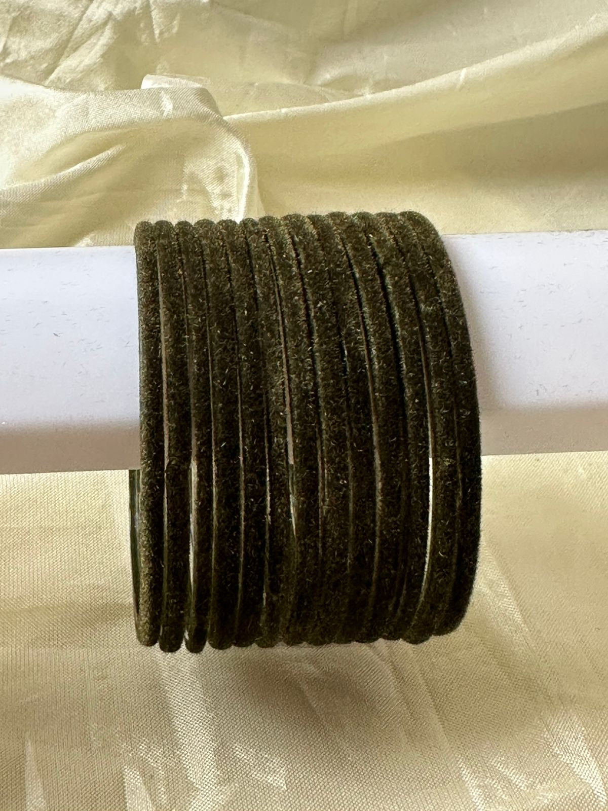 Glass Bangles - Velvet