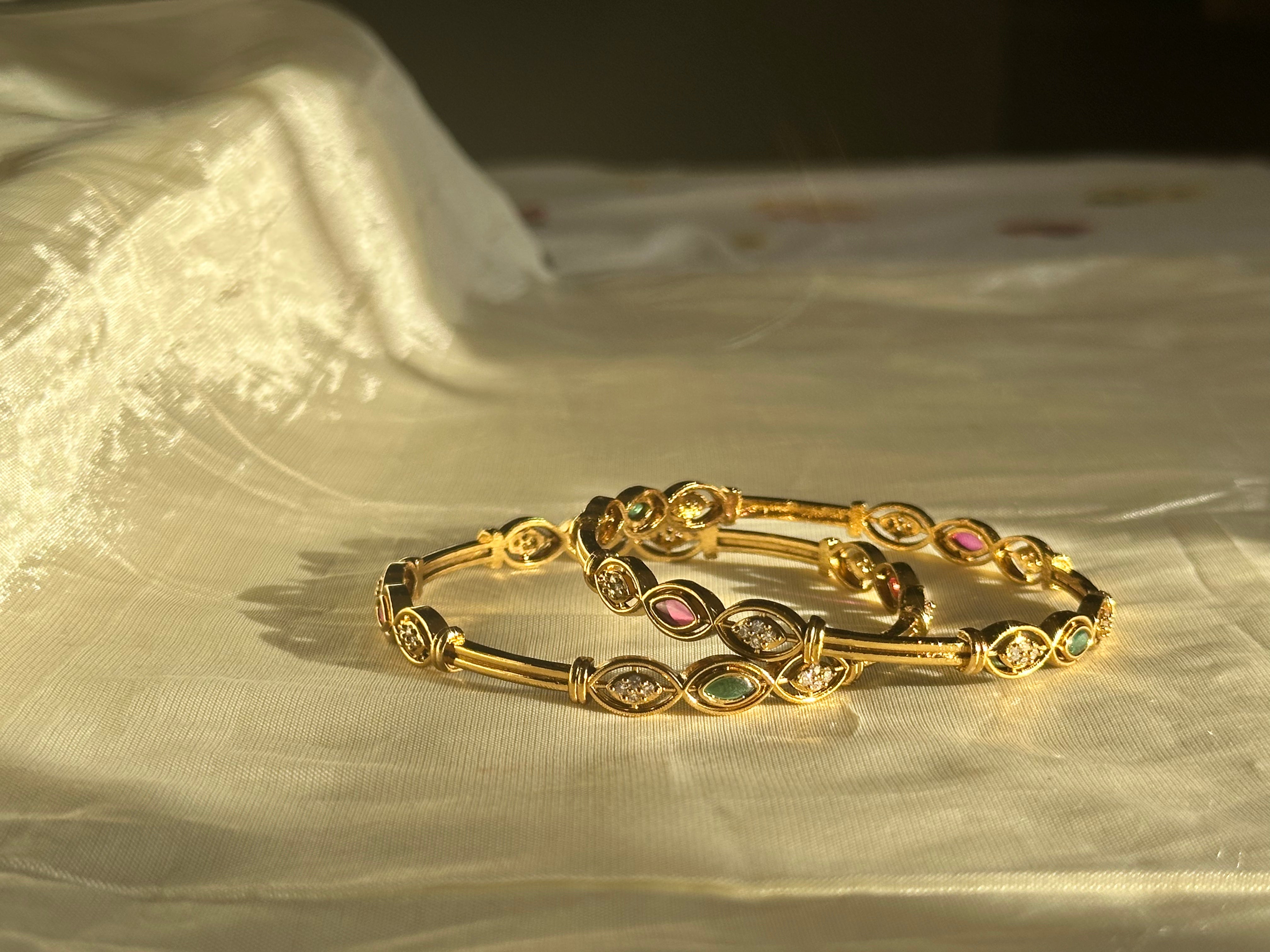 Diamond Replica - Oval design- Antique