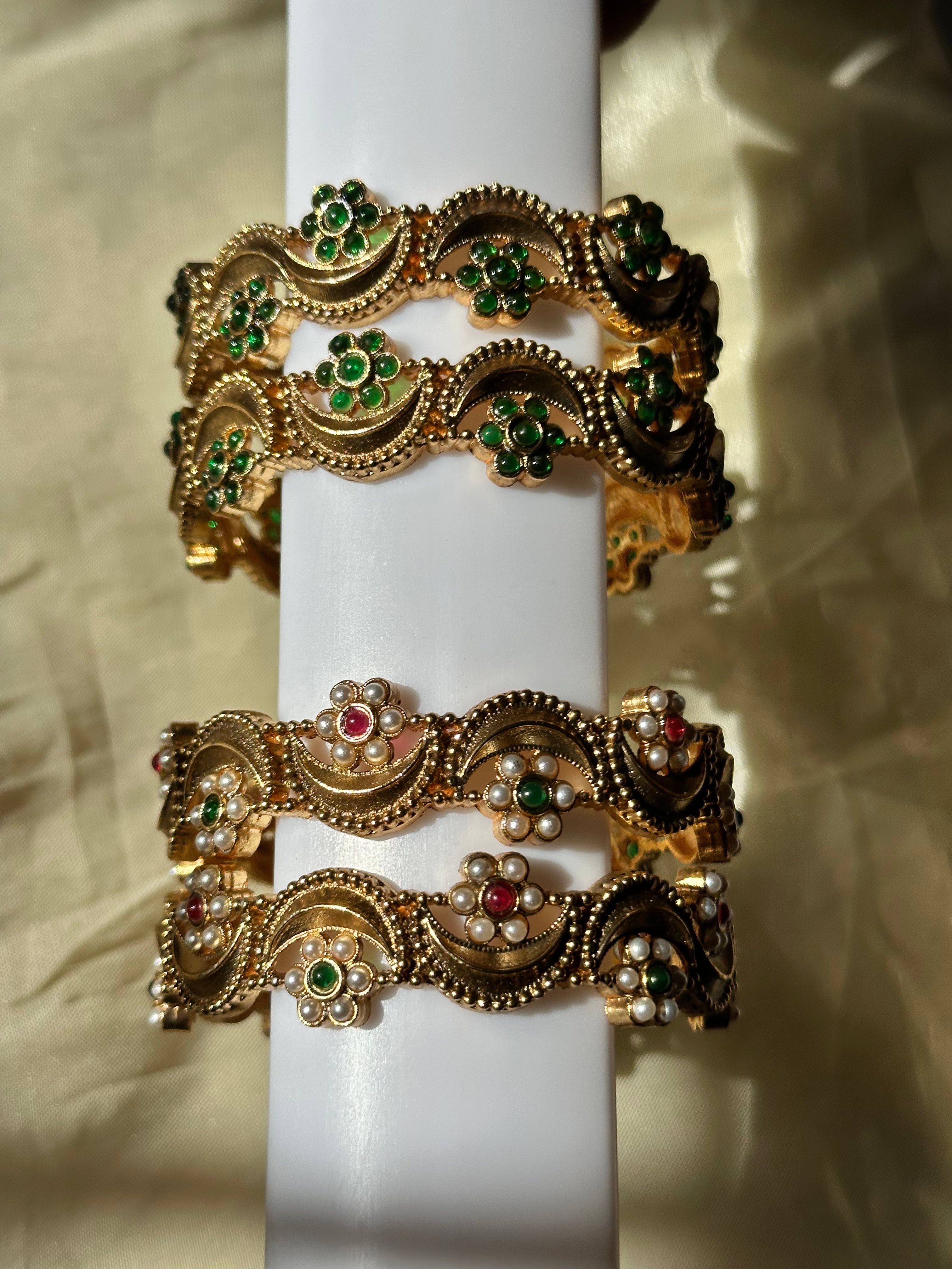 Half Moon Design - Antique