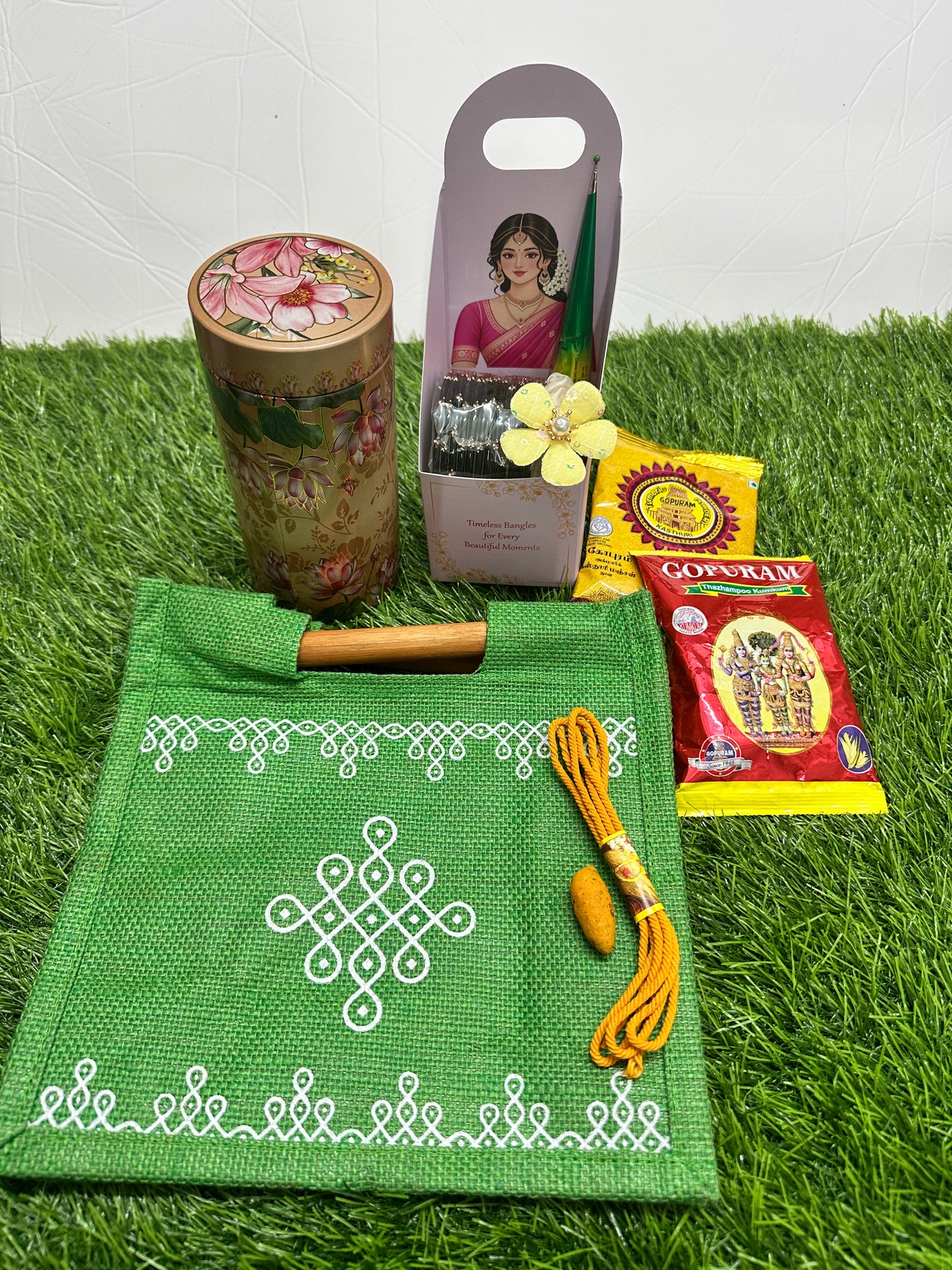 Customized Traditional Return Favour with Aesthetic Hamper