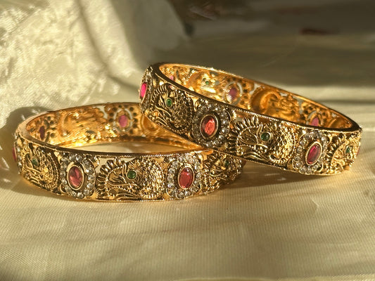 Mayil - Antique